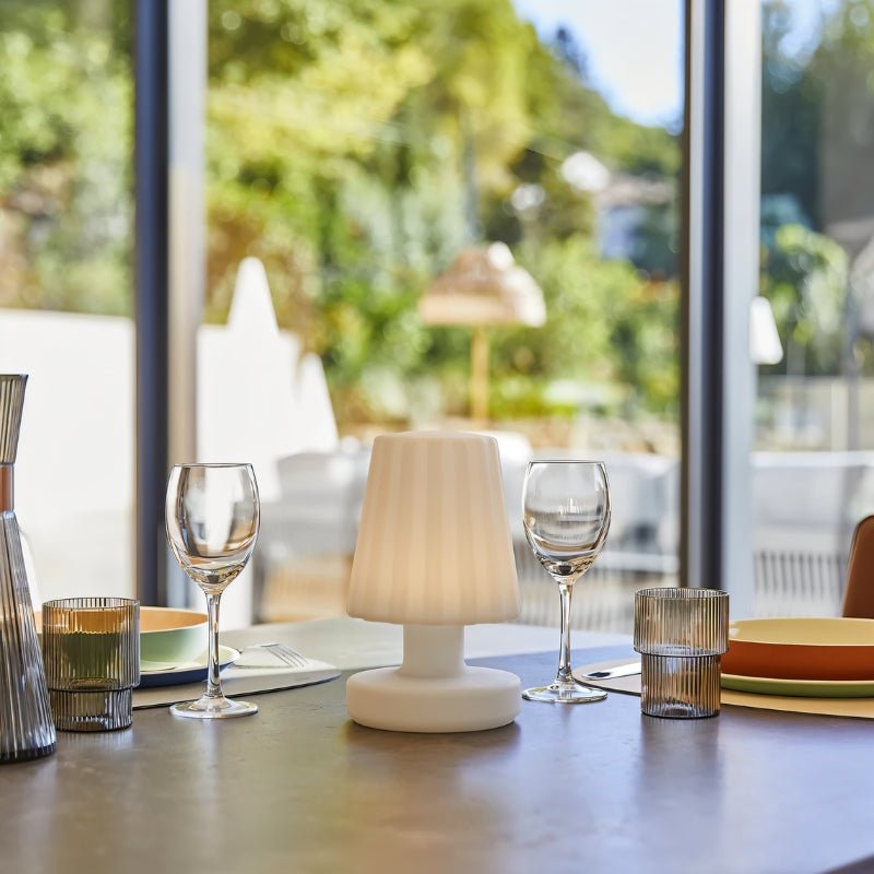 Raveza Table Lamp - Lumendat